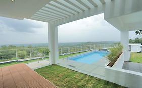 Ama Stays & Trails The Vintage Halton, Trivandrum